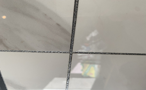 瓷砖缝反碱怎么做美缝